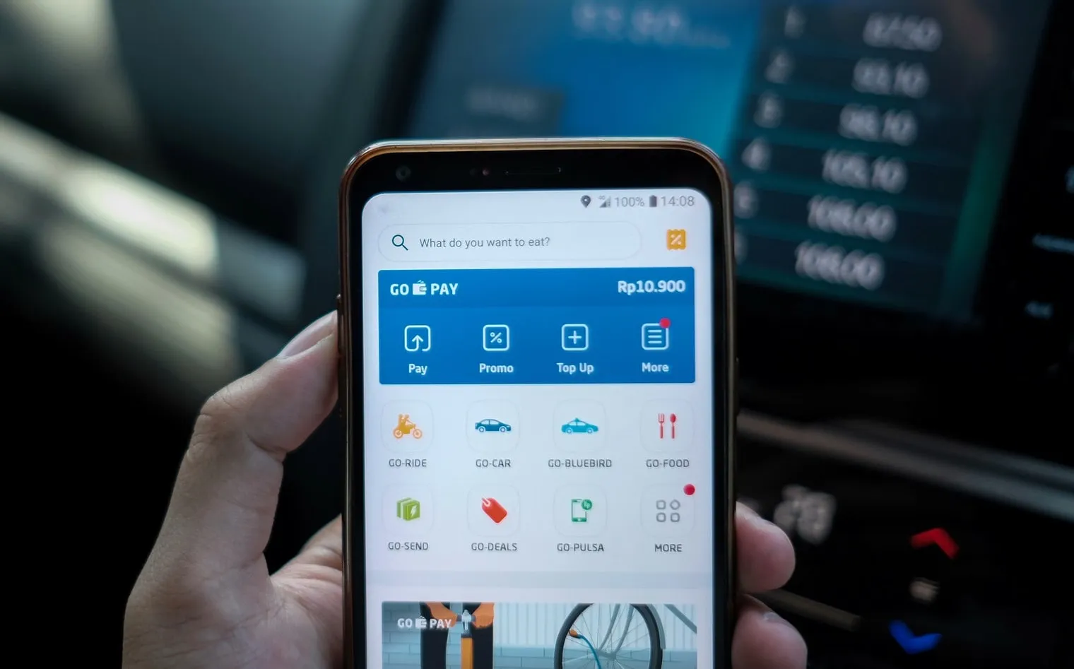 contoh transformasi digital yang dilakukan oleh perusahaan gojek