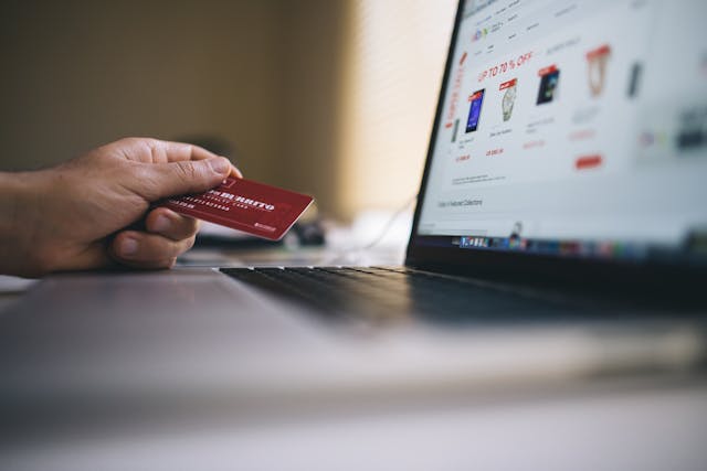contoh aplikasi ecommerce dan website